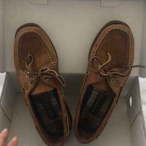 Sperry boat shoes!